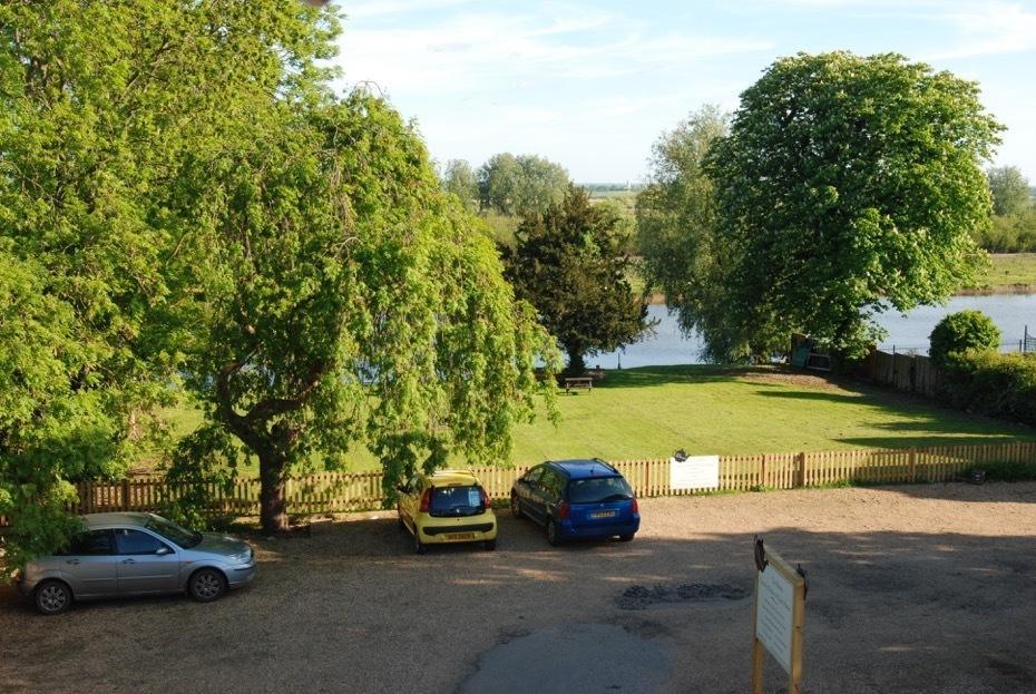 Old Riverview Guest House Earith Exterior foto