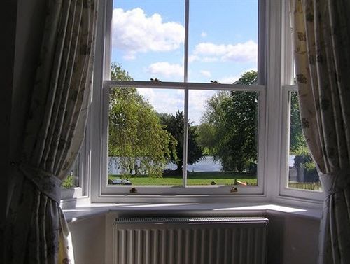 Old Riverview Guest House Earith Exterior foto